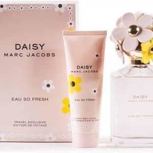 Daisy perfume gift set